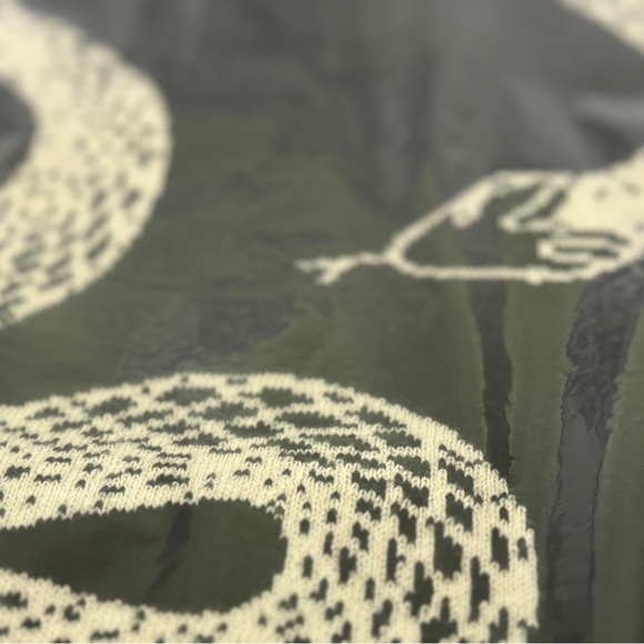 Intarsia knit Snake Throw Blanket Year of the Snake - Picture 8 of 16